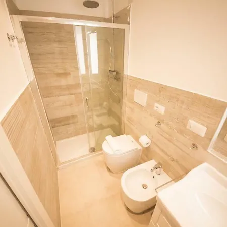 Konukevi Beplace Aventino Roma